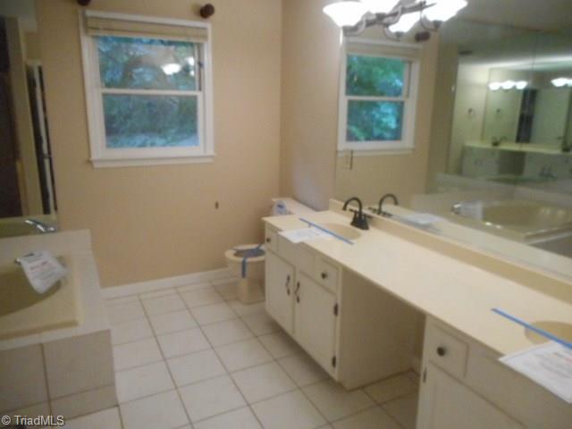 3833 Tangle Oak Dr, Clemmons, NC 27012 photo 11