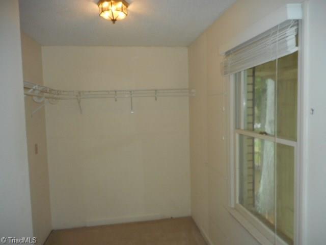3833 Tangle Oak Dr, Clemmons, NC 27012 photo 9