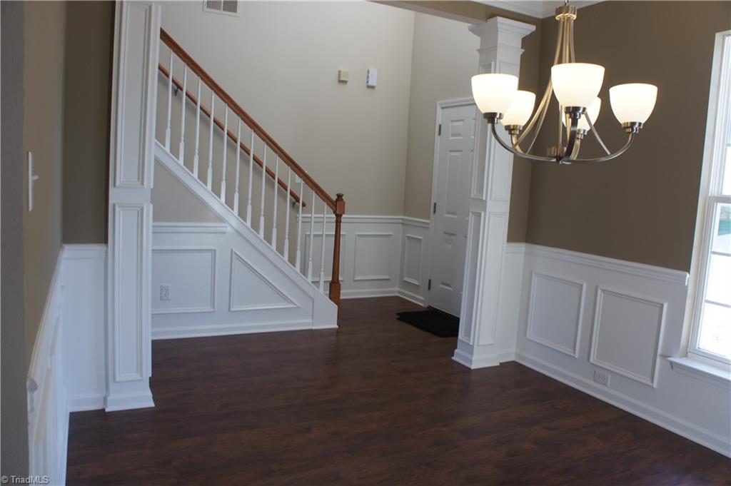 866 Hedgepath Ter, High Point, NC 27265 photo 3