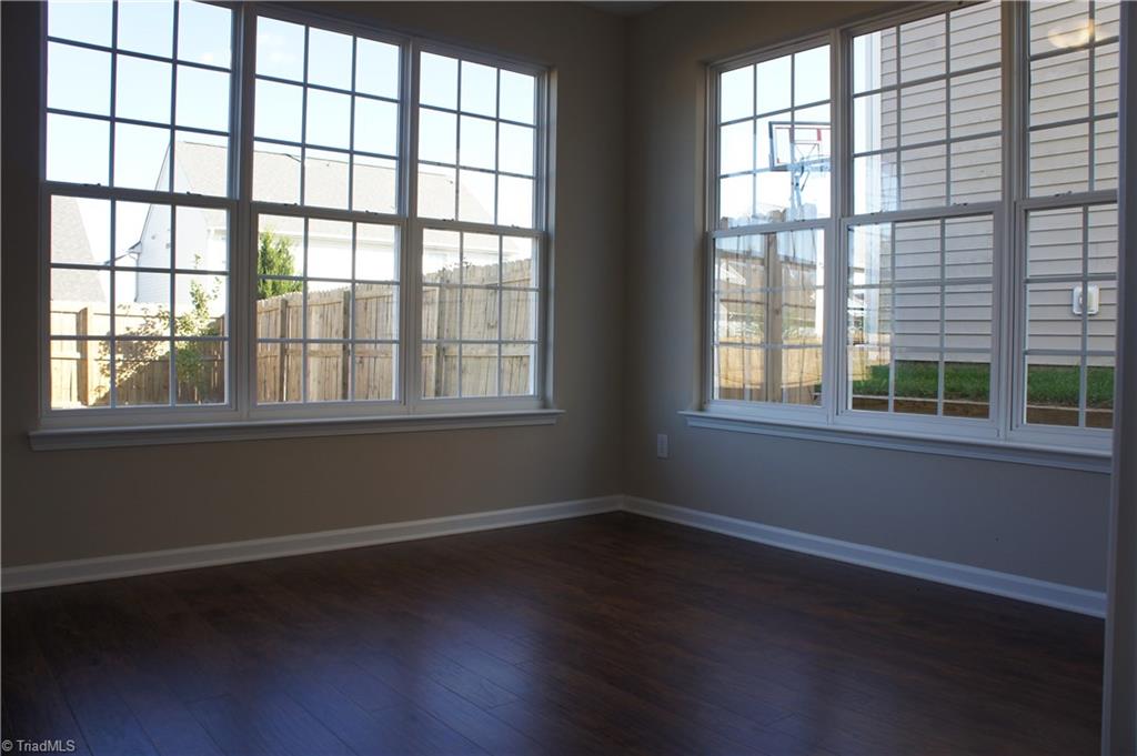 866 Hedgepath Ter, High Point, NC 27265 photo 5