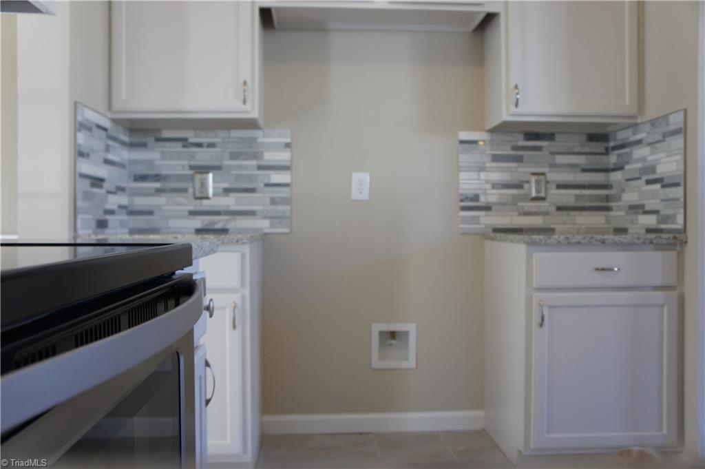 866 Hedgepath Ter, High Point, NC 27265 photo 27