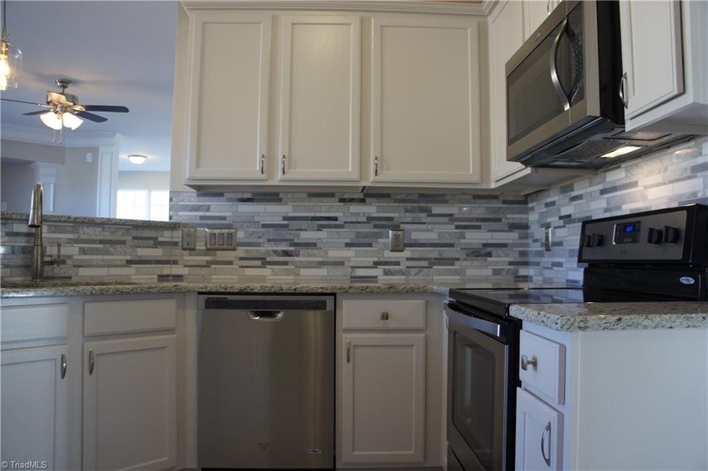 866 Hedgepath Ter, High Point, NC 27265 photo 6