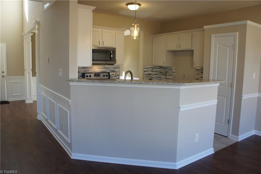 866 Hedgepath Ter, High Point, NC 27265 photo 13