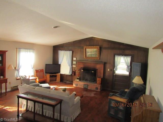 114 Maverick Trl, King, NC 27021 photo 8