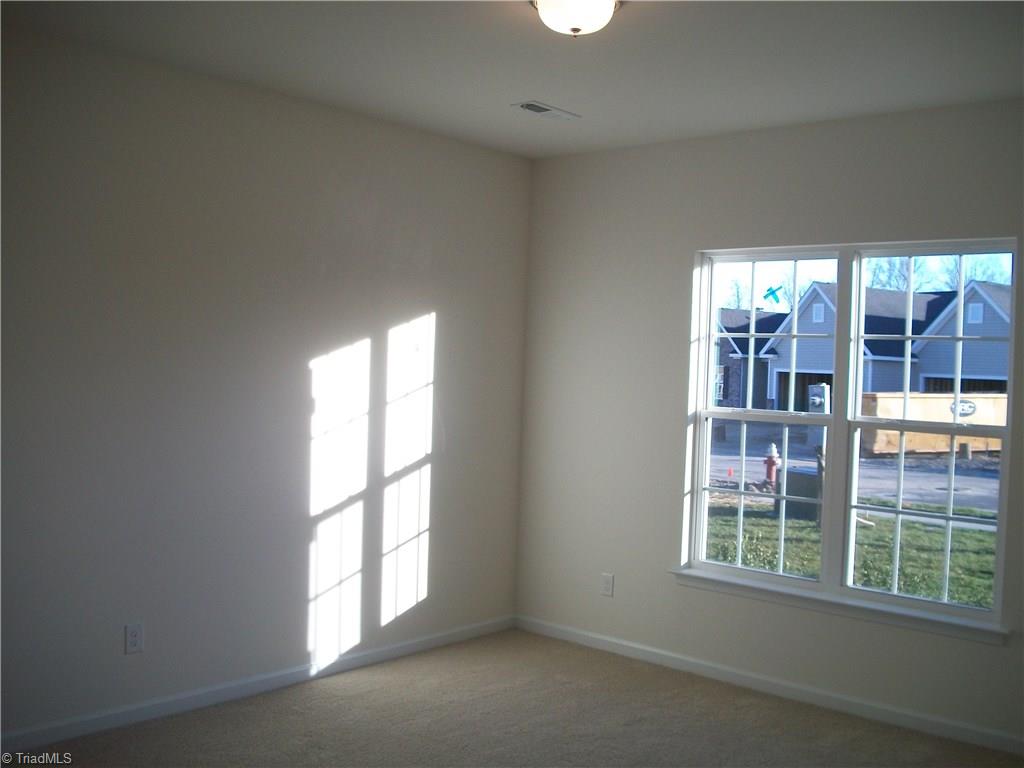 752 Forester Ct, High Point, NC 27265 photo 8
