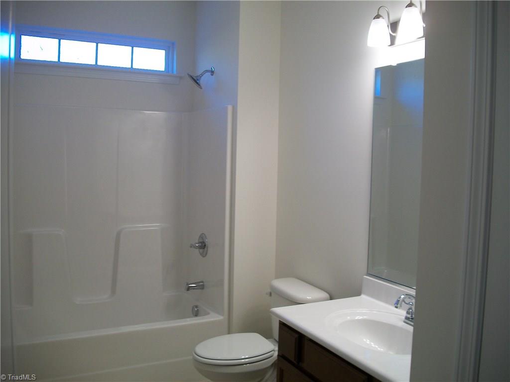 752 Forester Ct, High Point, NC 27265 photo 9
