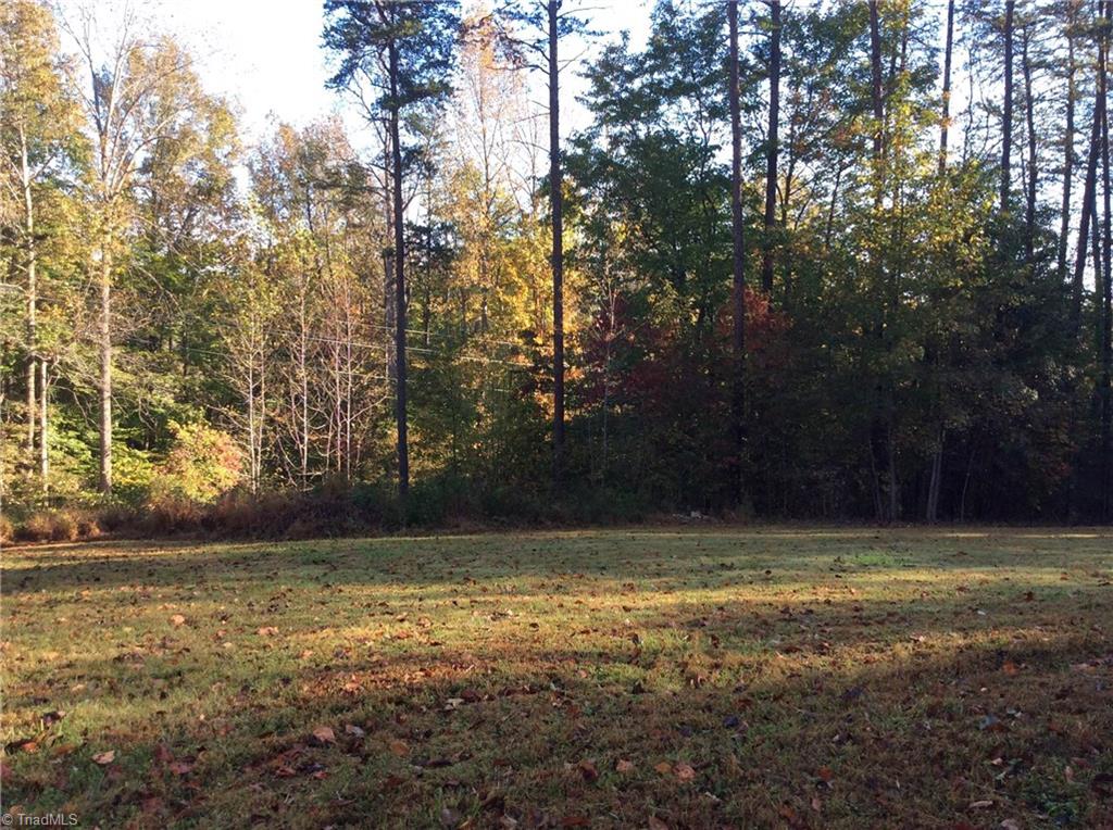 501 Sharp Rd, Madison, NC 27025 photo 4