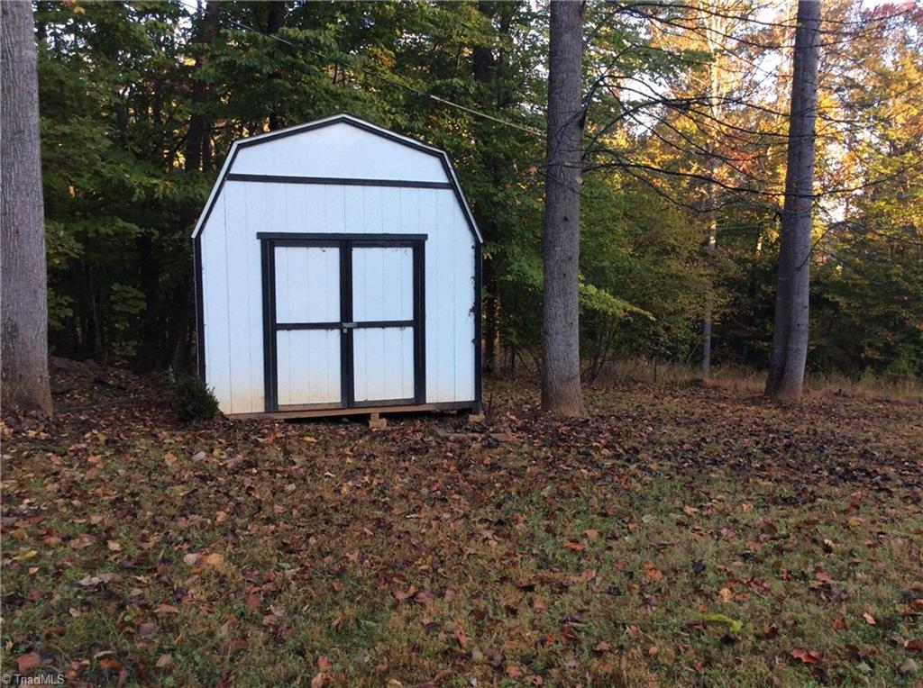 501 Sharp Rd, Madison, NC 27025 photo 7