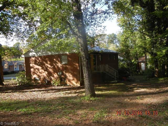 1500 Delk Dr, High Point, NC 27265 photo 2