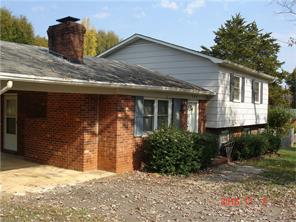 208 Farmstead Rd, King, NC 27021 photo 1