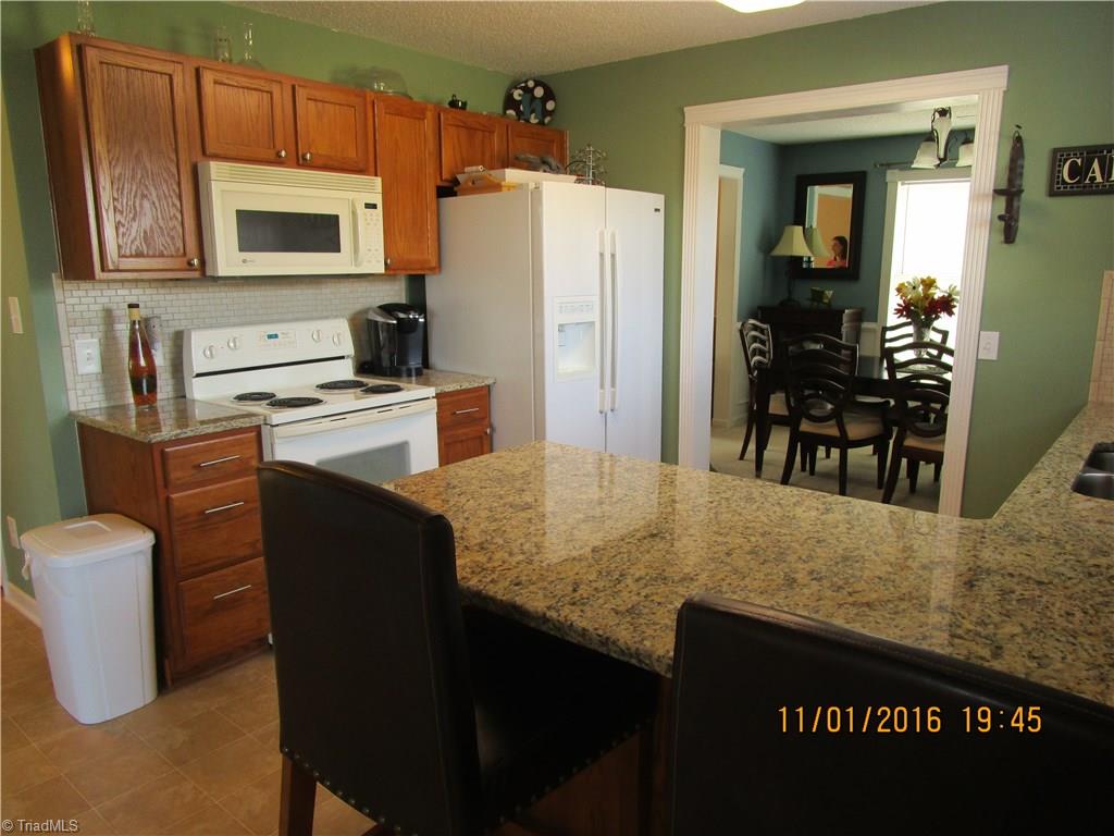1219 Hampton Park Dr, High Point, NC 27265 photo 9