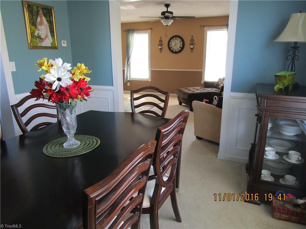 1219 Hampton Park Dr, High Point, NC 27265 photo 4
