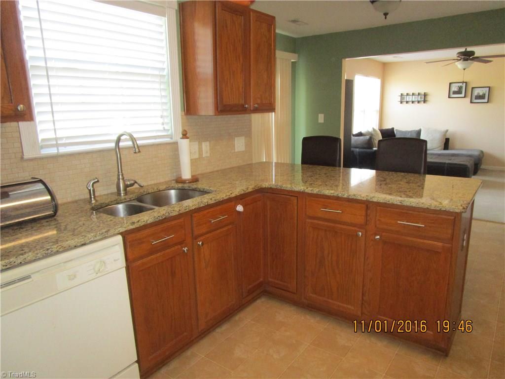 1219 Hampton Park Dr, High Point, NC 27265 photo 11