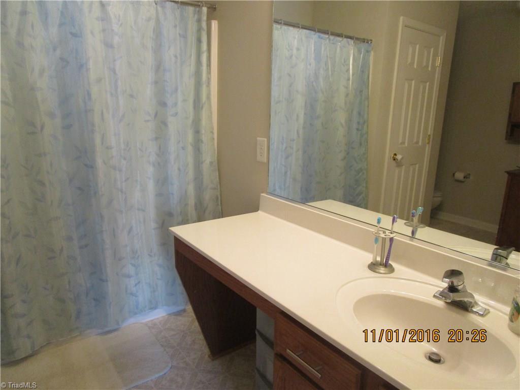 1219 Hampton Park Dr, High Point, NC 27265 photo 16