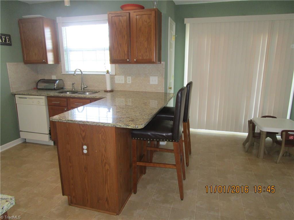 1219 Hampton Park Dr, High Point, NC 27265 photo 7