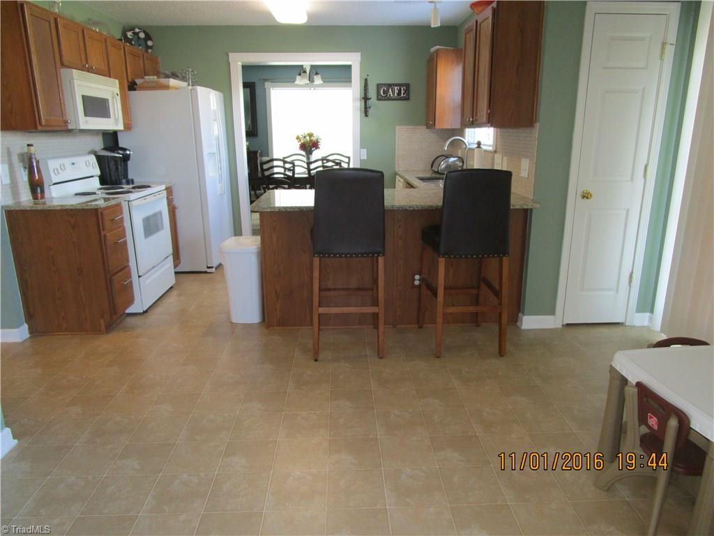 1219 Hampton Park Dr, High Point, NC 27265 photo 13