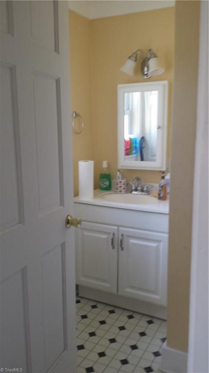 315 E Dalton Rd, King, NC 27021 photo 7