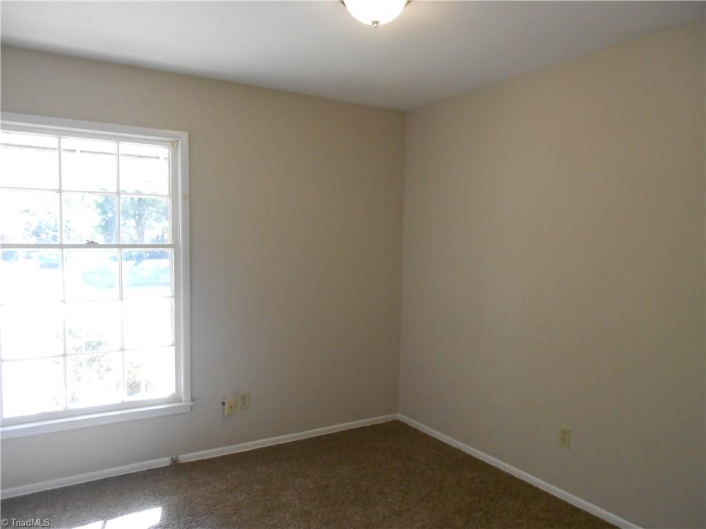 1719 Gavin Dr, High Point, NC 27260 photo 11