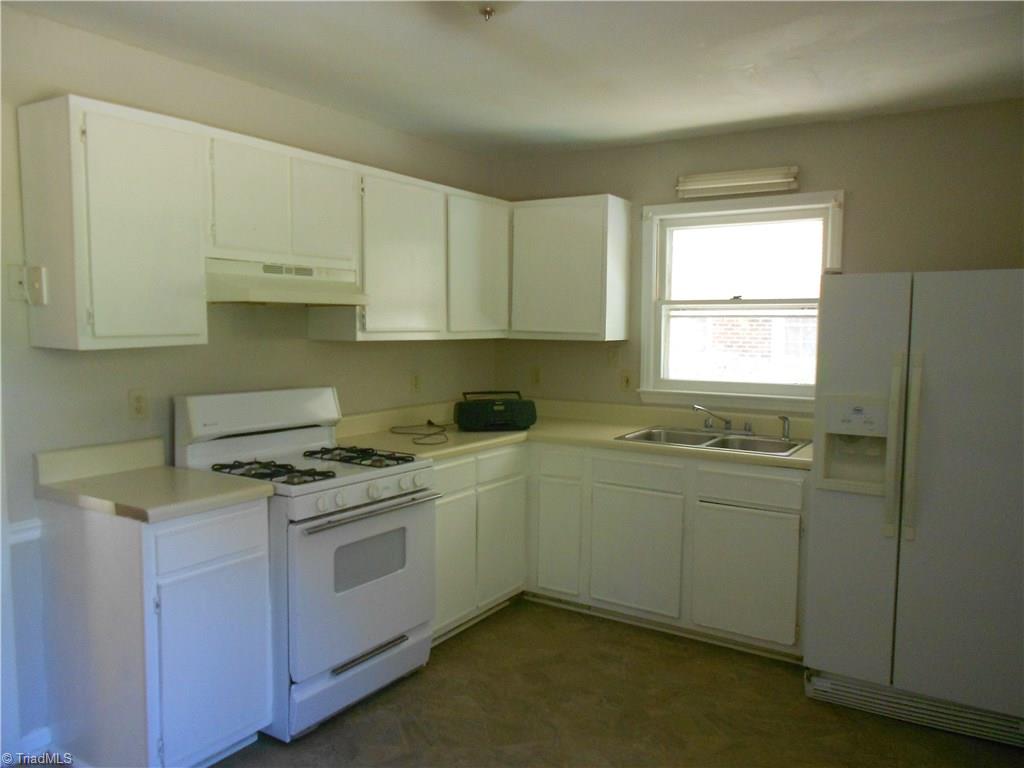 1719 Gavin Dr, High Point, NC 27260 photo 7