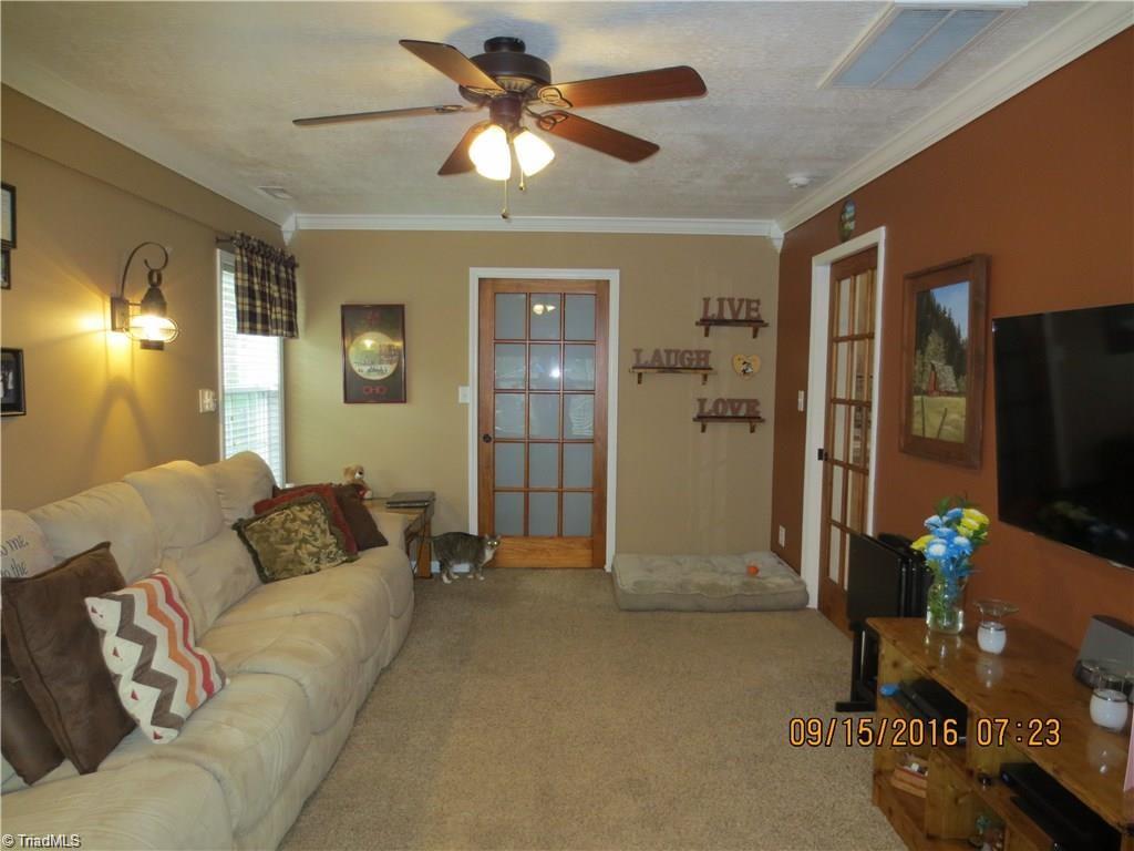 305 Northfield Dr, King, NC 27021 photo 6