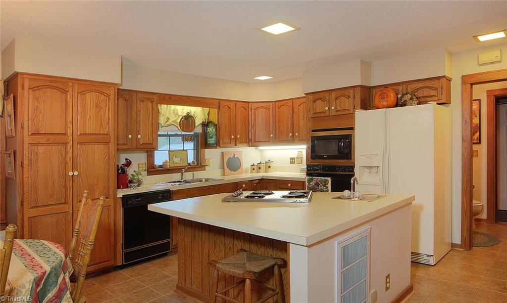 4363 Old Park Rd, Trinity, NC 27370 photo 9