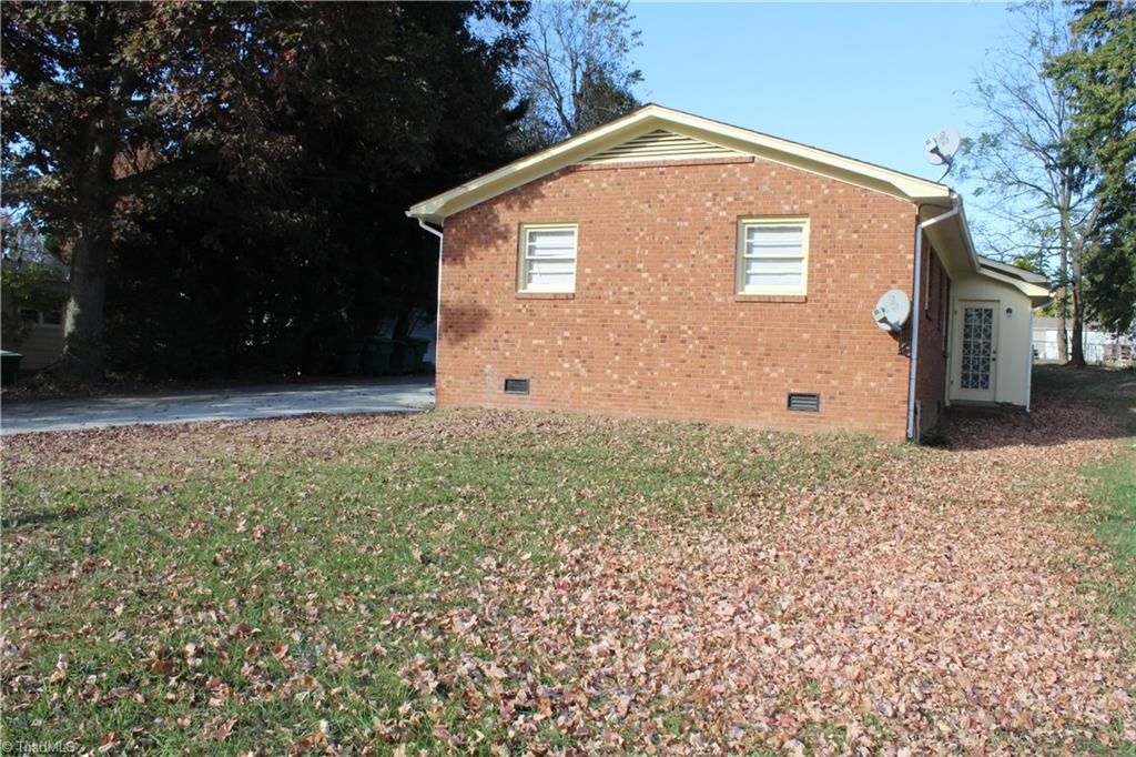 302 Sinclair Ave, High Point, NC 27260 photo 25