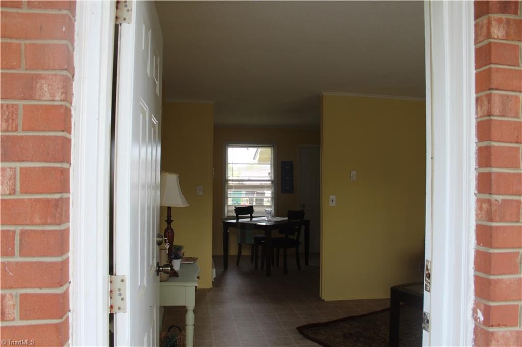 302 Sinclair Ave, High Point, NC 27260 photo 10