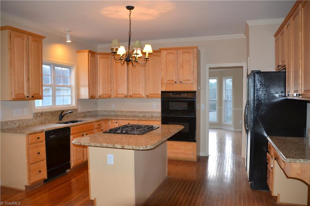 3975 Netherstone Ln, High Point, NC 27265 photo 7