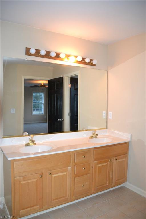 3975 Netherstone Ln, High Point, NC 27265 photo 20