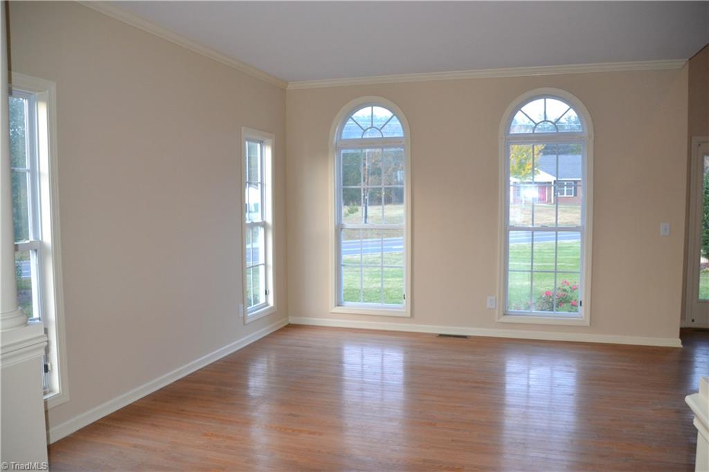 3975 Netherstone Ln, High Point, NC 27265 photo 5