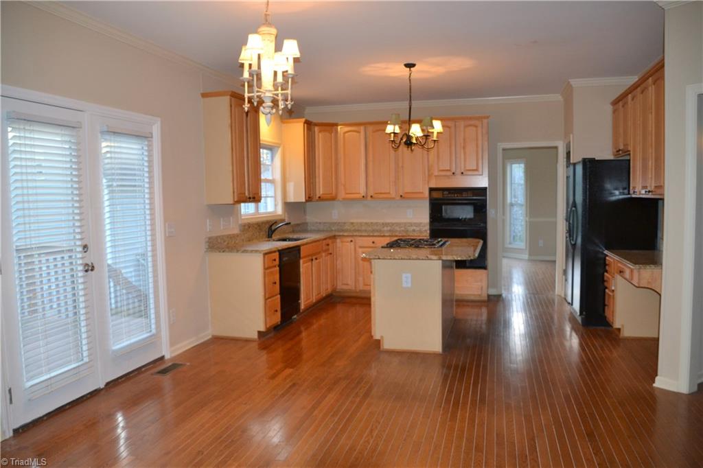 3975 Netherstone Ln, High Point, NC 27265 photo 10