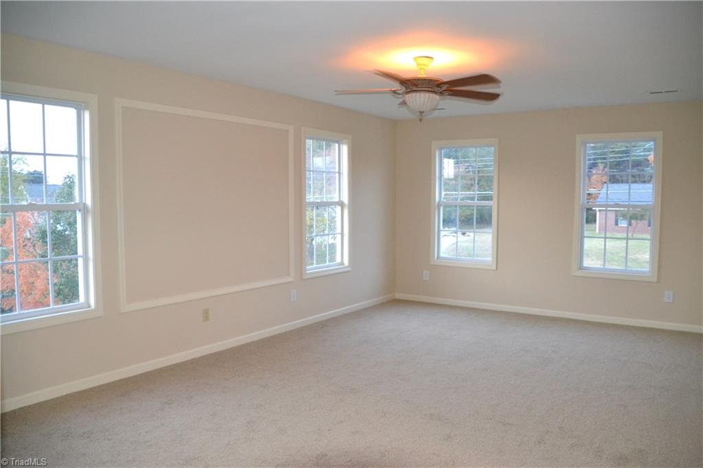 3975 Netherstone Ln, High Point, NC 27265 photo 17