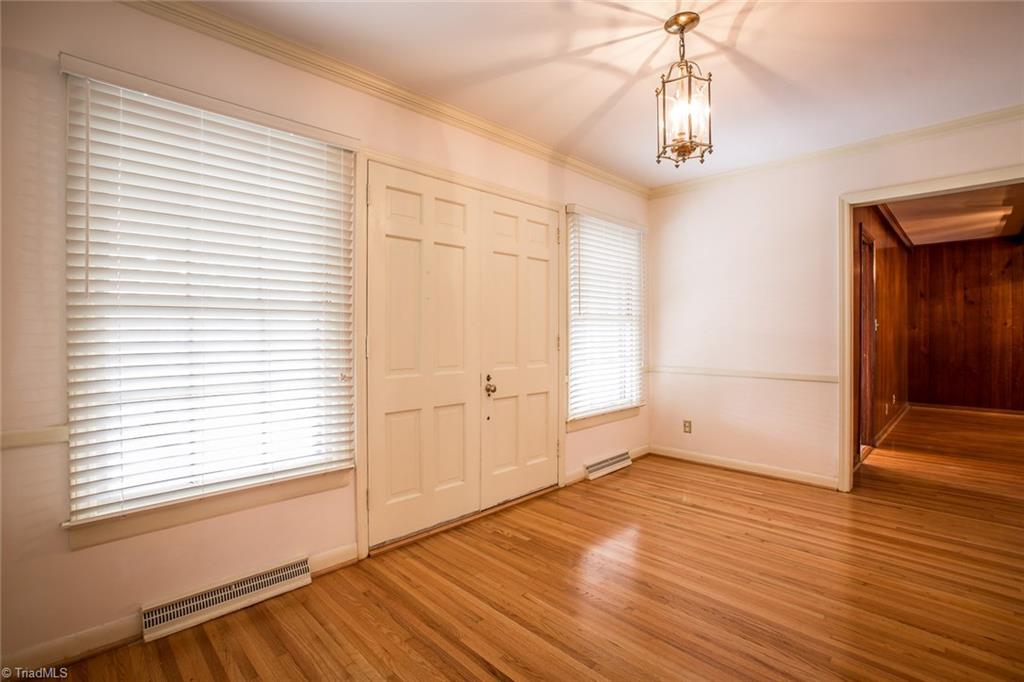 914 Wimbledon Pl, High Point, NC 27262 photo 4