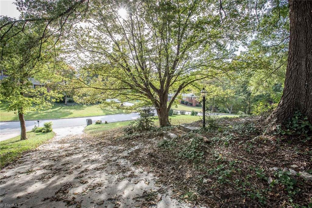 914 Wimbledon Pl, High Point, NC 27262 photo 25