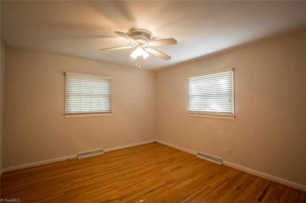 914 Wimbledon Pl, High Point, NC 27262 photo 12