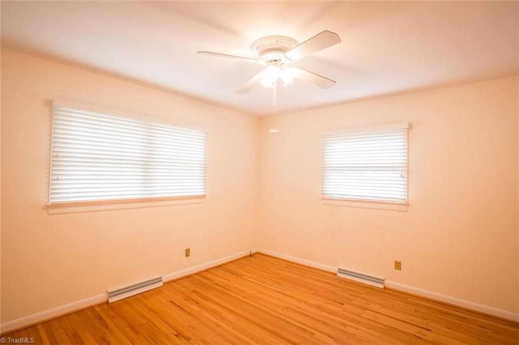 914 Wimbledon Pl, High Point, NC 27262 photo 17