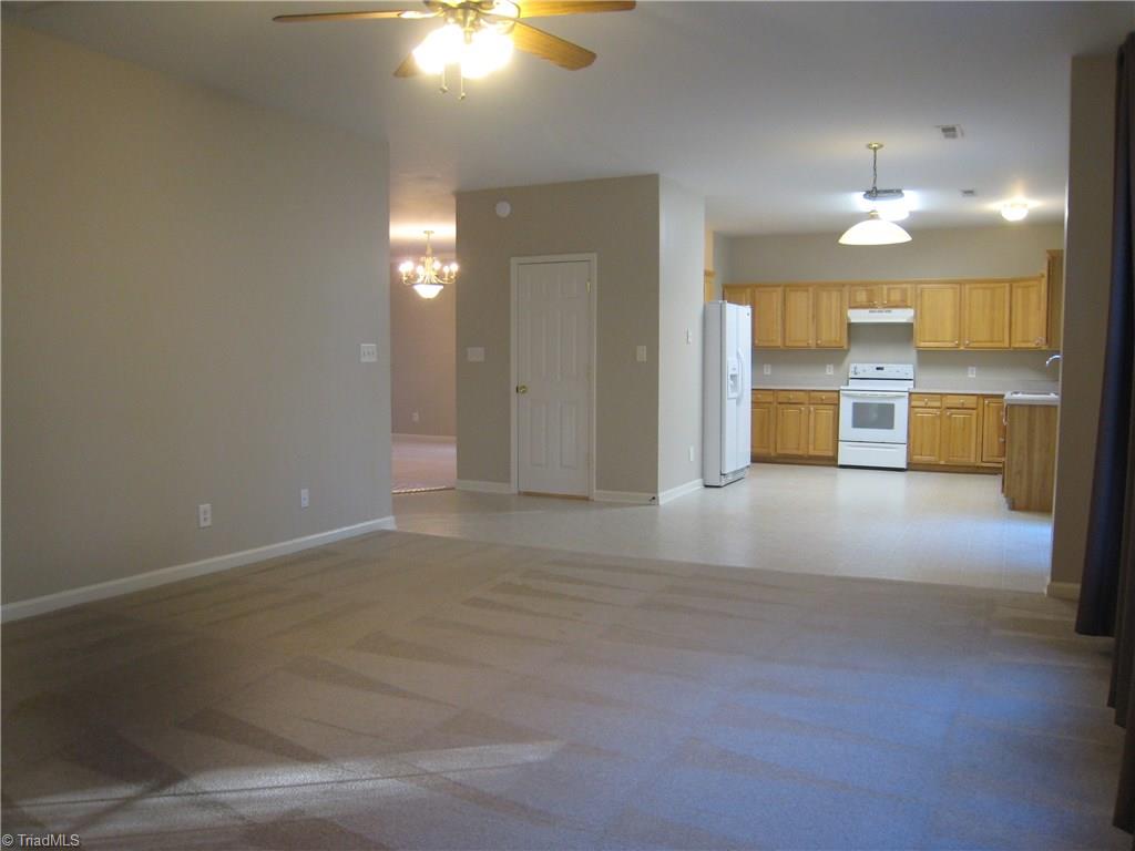 1112 Hampton Park Dr, High Point, NC 27265 photo 11