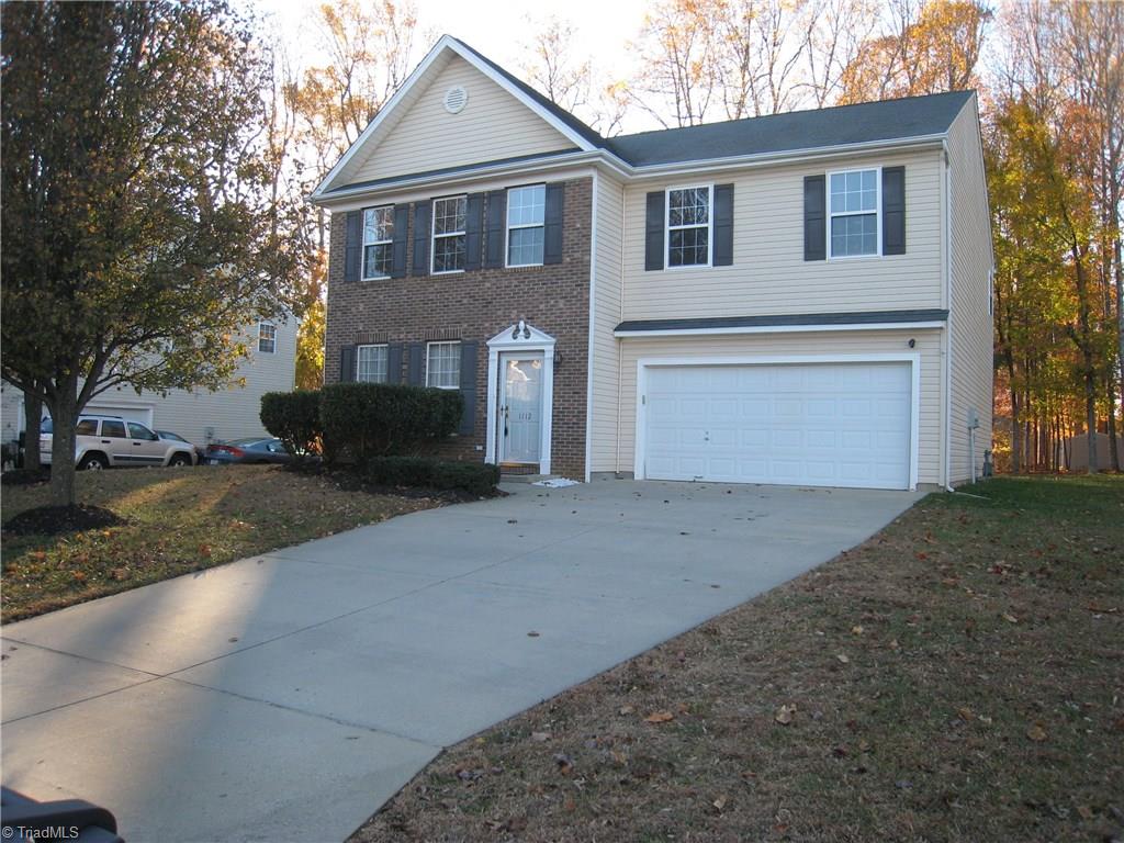 1112 Hampton Park Dr, High Point, NC 27265 photo 1