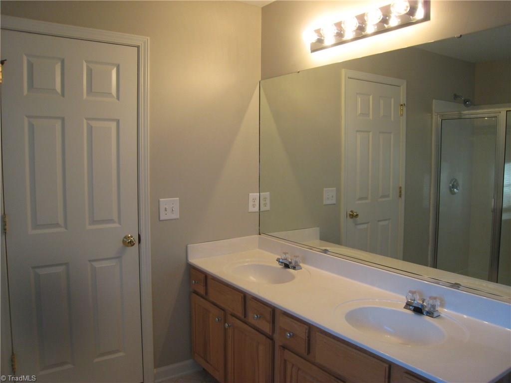 1112 Hampton Park Dr, High Point, NC 27265 photo 27