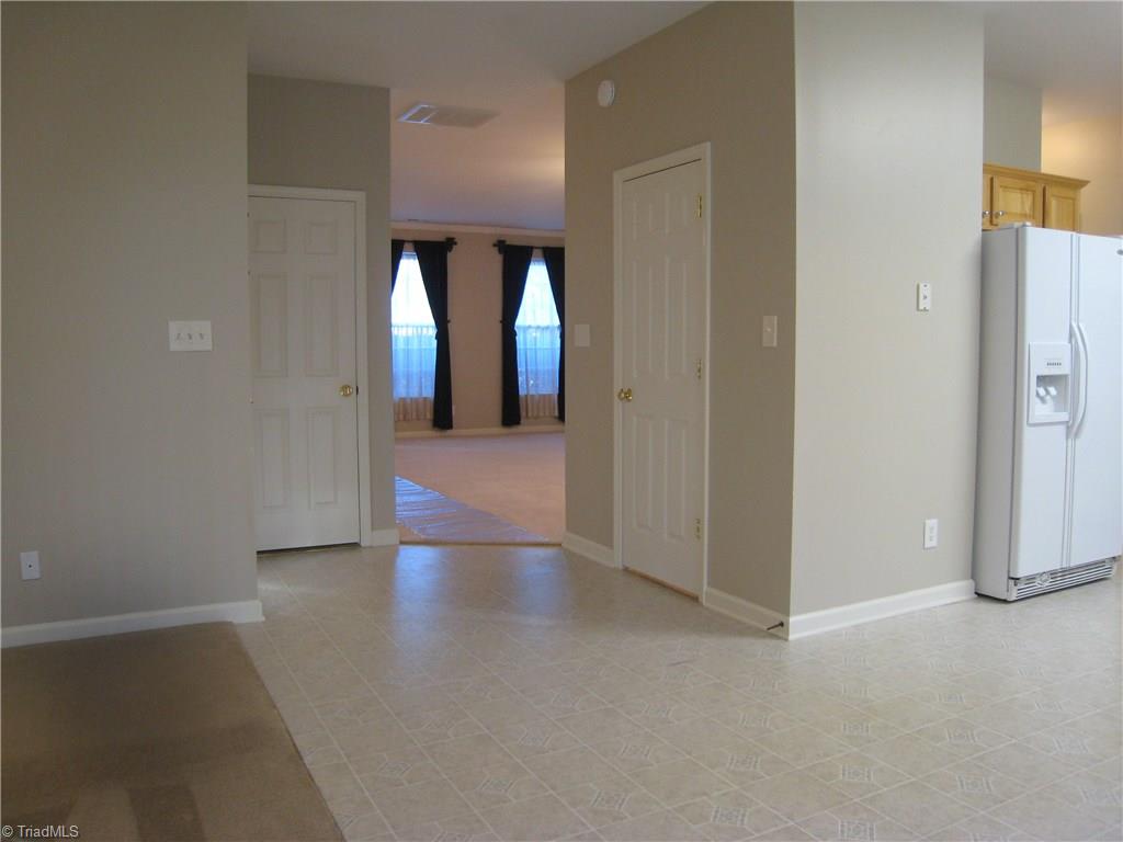 1112 Hampton Park Dr, High Point, NC 27265 photo 10