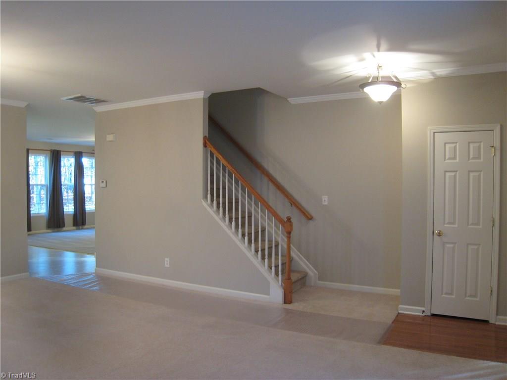 1112 Hampton Park Dr, High Point, NC 27265 photo 5