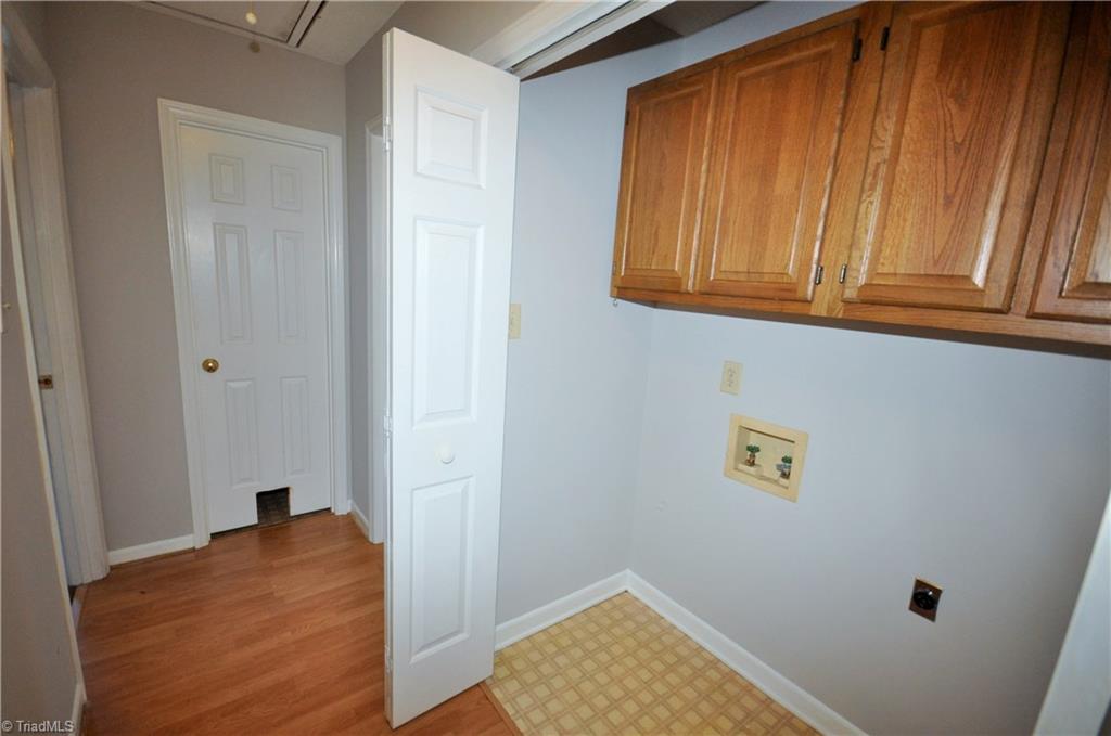 1806 Overlook Pt, High Point, NC 27265 photo 20