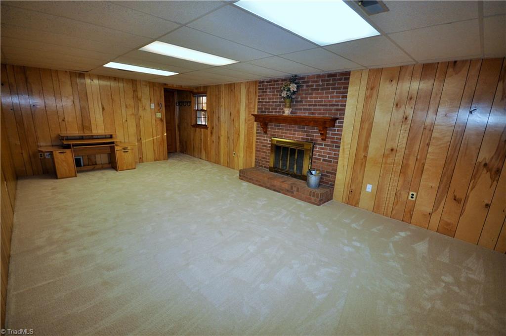 1806 Overlook Pt, High Point, NC 27265 photo 23