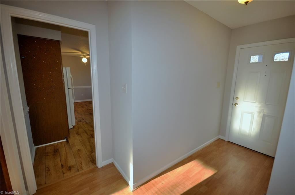 1806 Overlook Pt, High Point, NC 27265 photo 18