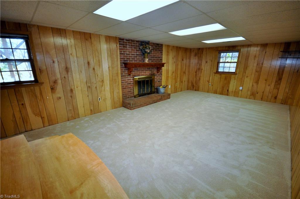1806 Overlook Pt, High Point, NC 27265 photo 22