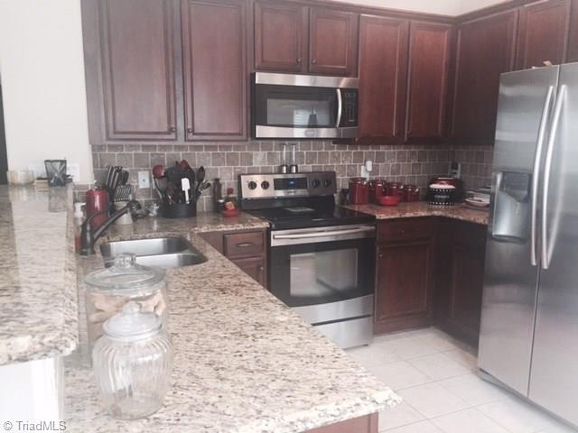19 Wexford Cir, Thomasville, NC 27360 photo 5