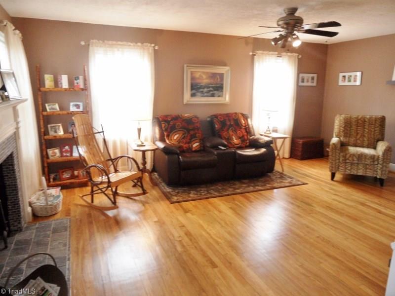 1529 Beaucrest Ave, High Point, NC 27265 photo 3