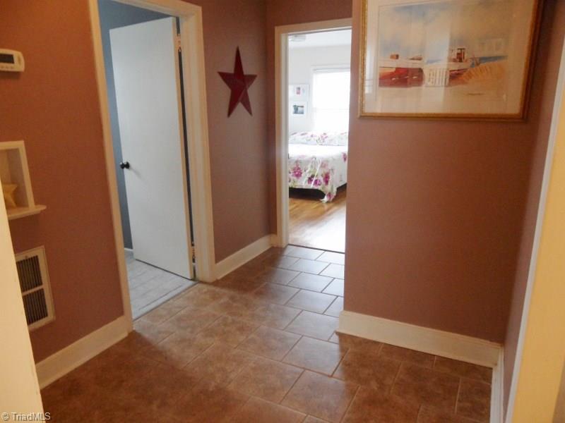 1529 Beaucrest Ave, High Point, NC 27265 photo 10