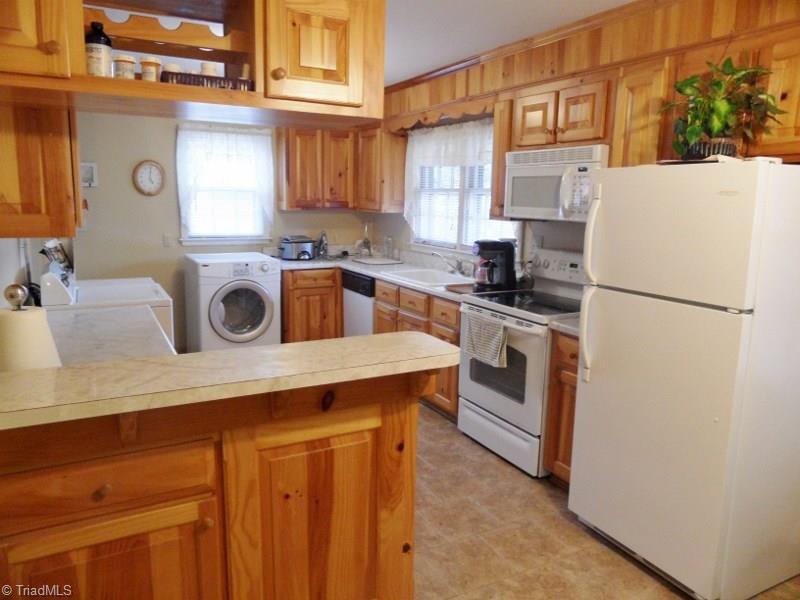 1529 Beaucrest Ave, High Point, NC 27265 photo 6