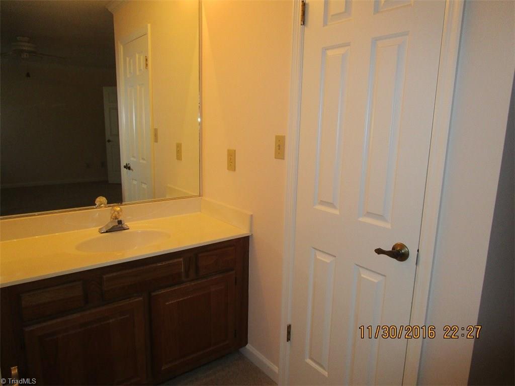 1704 Ternberry Rd, High Point, NC 27262 photo 13